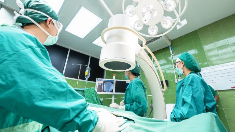Et pourquoi pas une Assurance maladie universelle ?