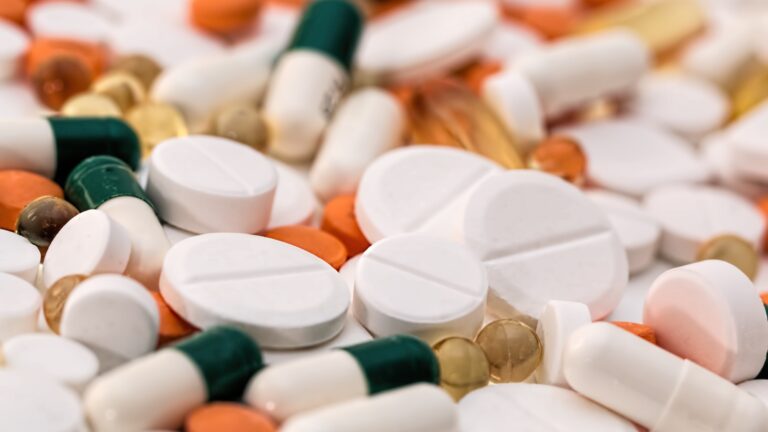 Pour un pôle public du médicament : la santé avant le profit