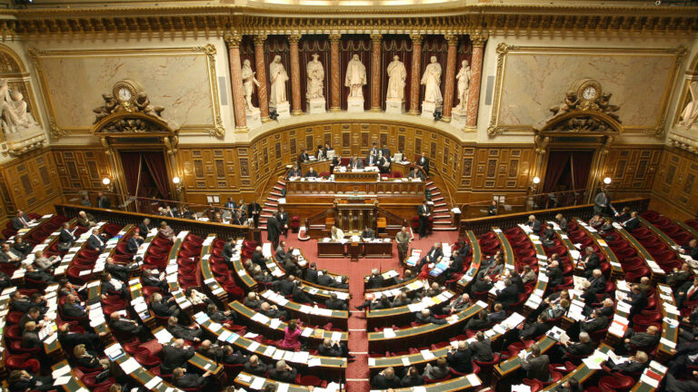 Le Sénat enterre un début de justice fiscale : l’abandon scandaleux de la taxe Zucman