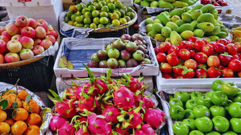 Des œufs aux fruits exotiques : comment l’Europe ouvre la porte aux produits non conformes
