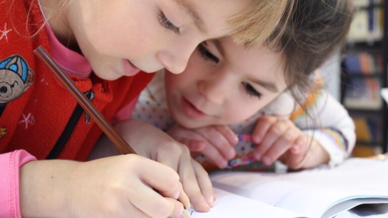 Dossier LNP spéciale rentrée des classes  — Repenser l’École publique, de la petite enfance à l’université