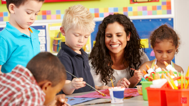 Moins d’élèves, 4 000 enseignants en moins : l’occasion manquée d’améliorer l’école