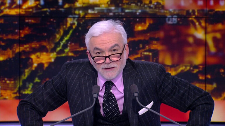 Quand le conflit devient la norme du débat public