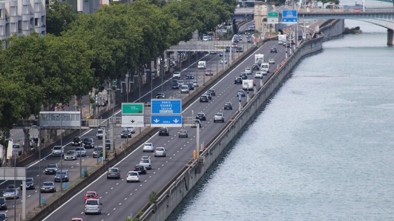 Même l&rsquo;État commence à douter du tout-voiture