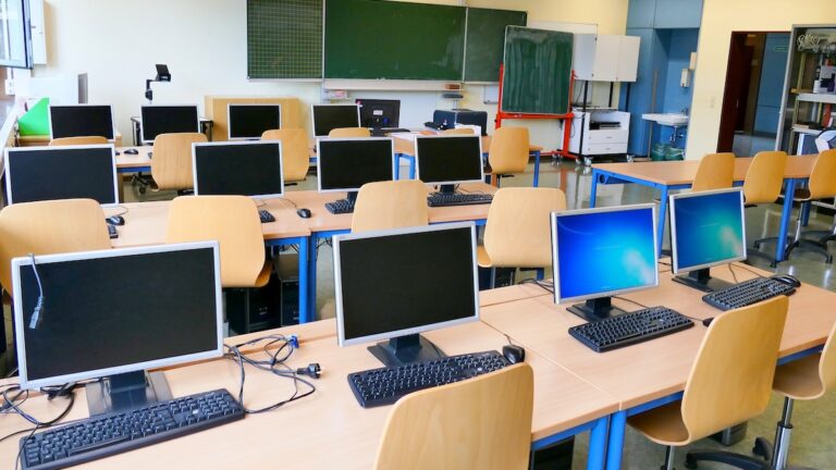 IA à l’école : l’Éducation nationale peut-elle être à la hauteur de l’enjeu ?