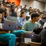 Etudiants dans un amphithéâtre